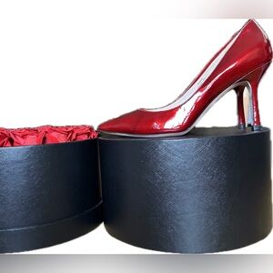 Elegant Joan & David Glossy Red Women's Heels